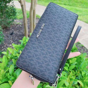 MK JST LG CONTINENTAL WALLET WRISTLET BLACKLOGO